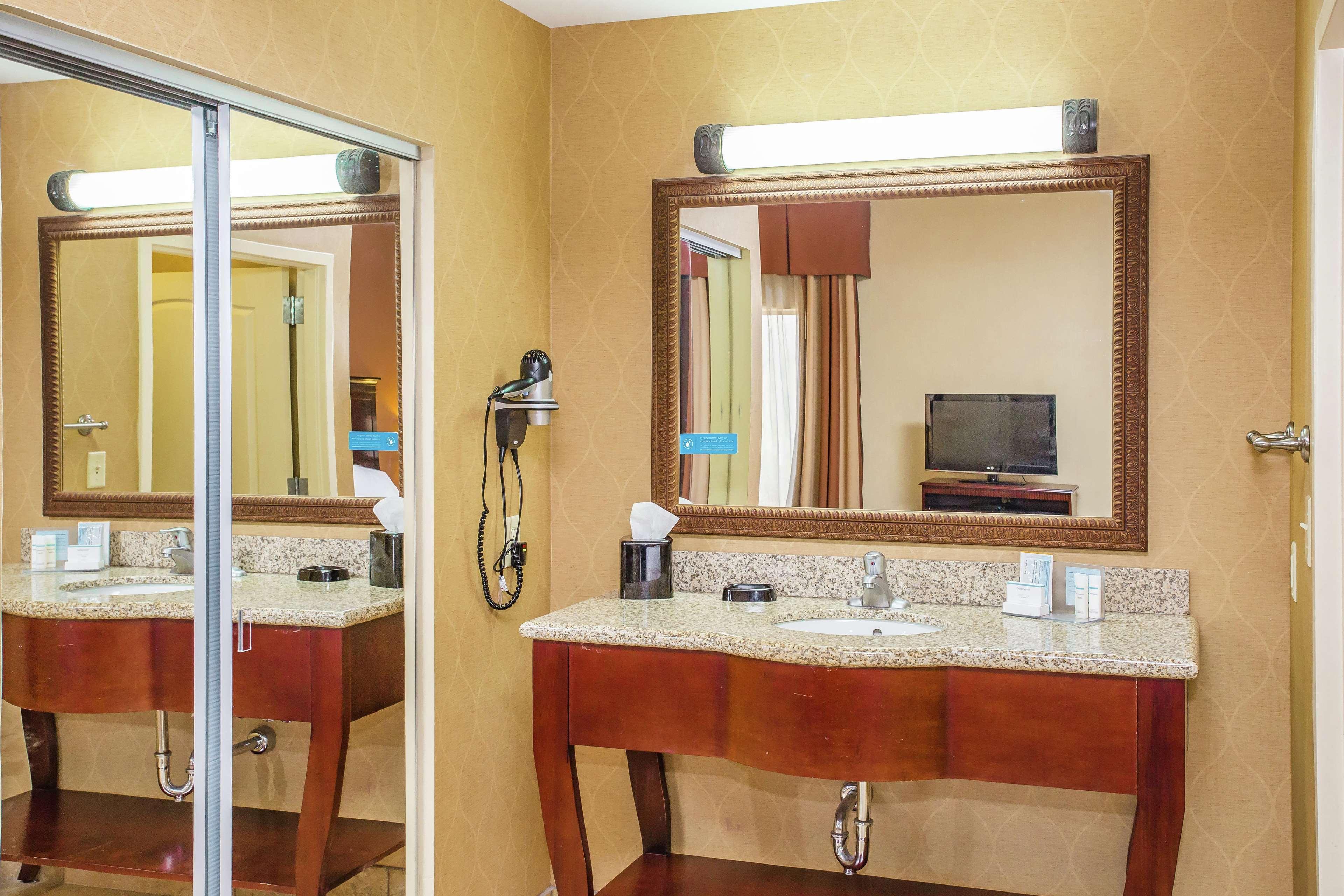 Hampton Inn & Suites Sevierville At Stadium Drive Kodak Exterior photo
